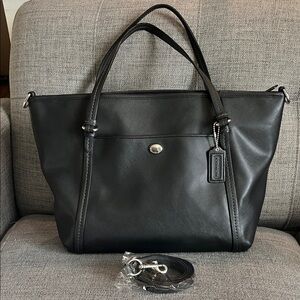 COACH Peyton Cross Grain Pocket Black Leather Tote Bag 17”x11.5”x4” Preloved